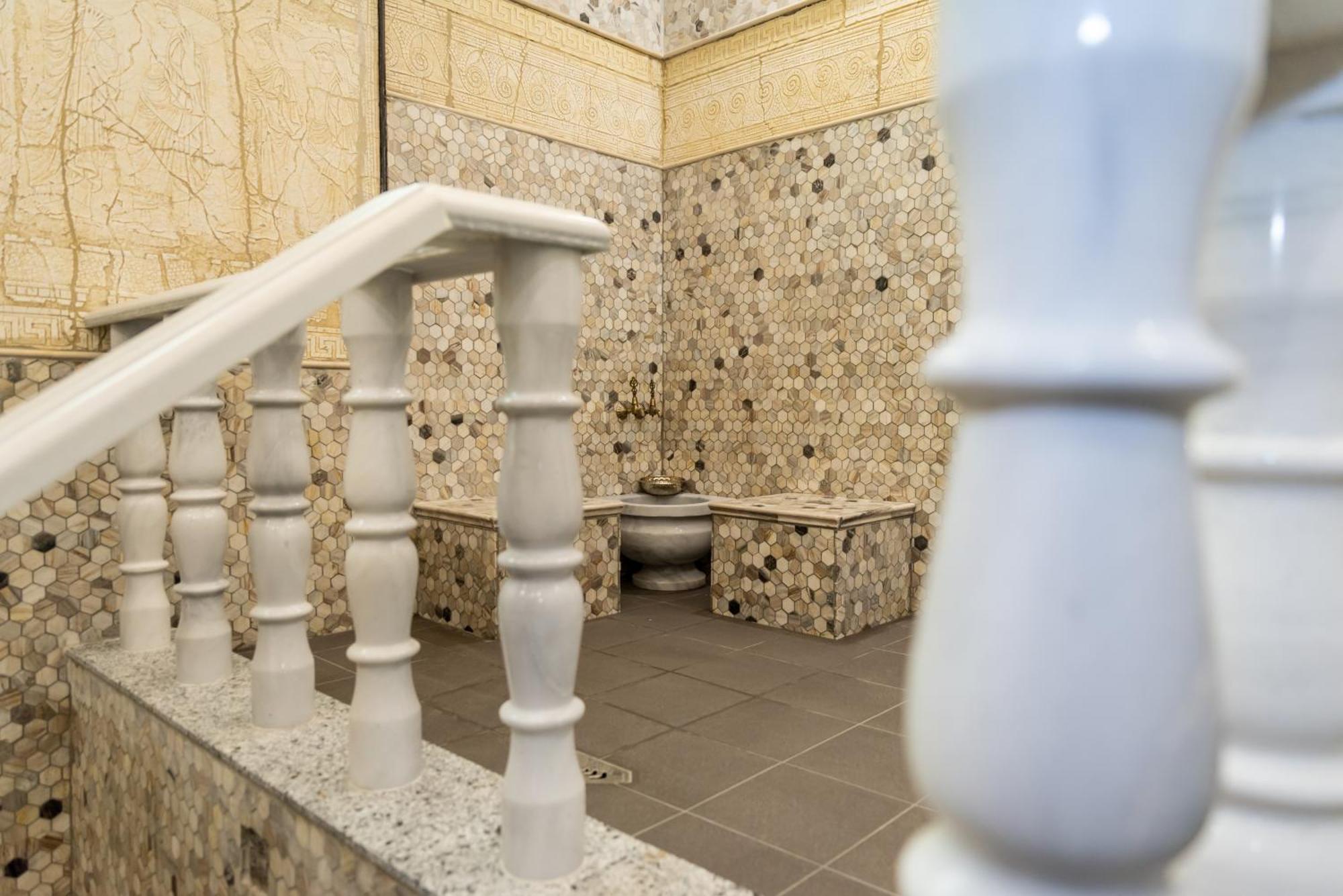 Hotel Royal Bath Banya  Ngoại thất bức ảnh