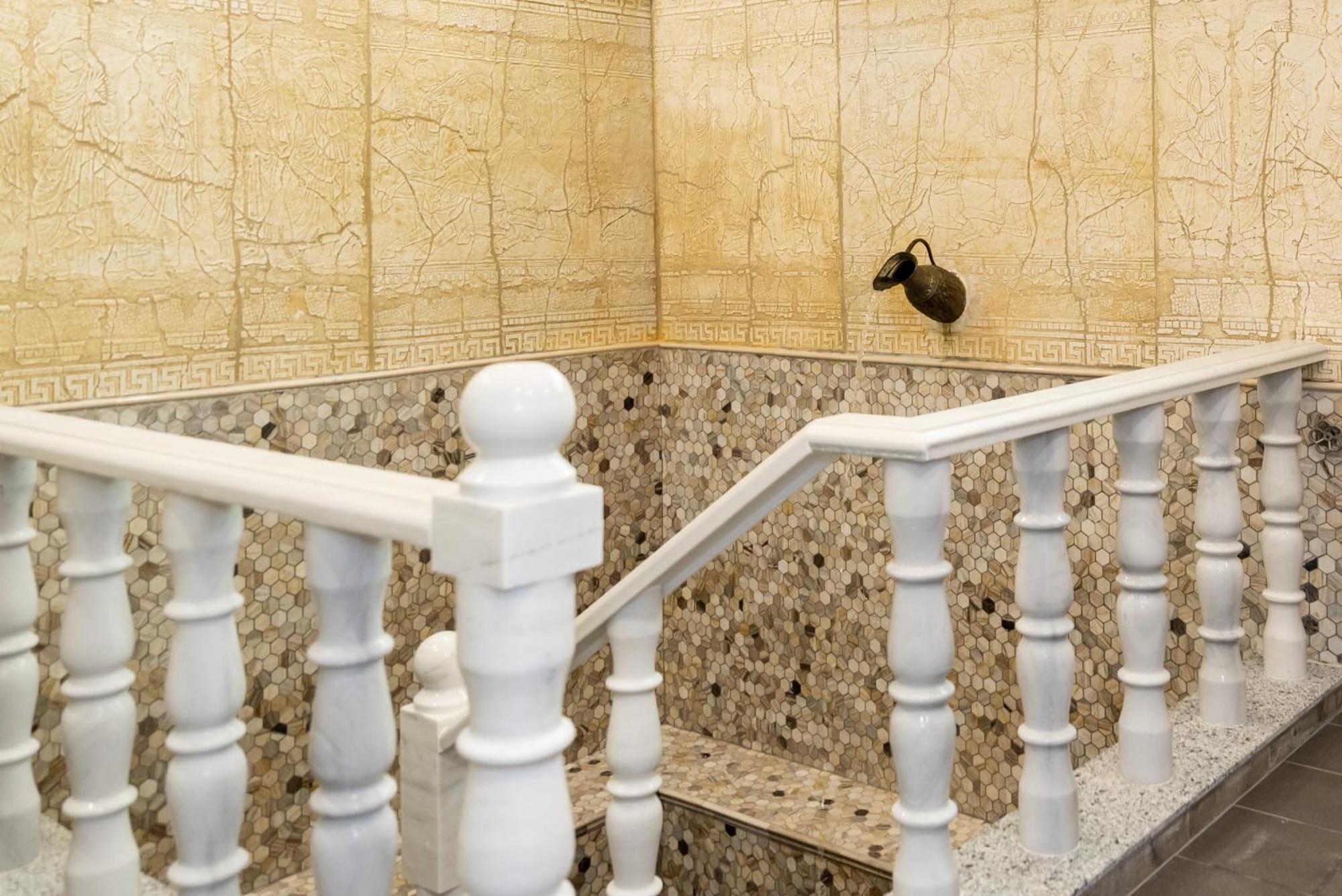 Hotel Royal Bath Banya  Ngoại thất bức ảnh
