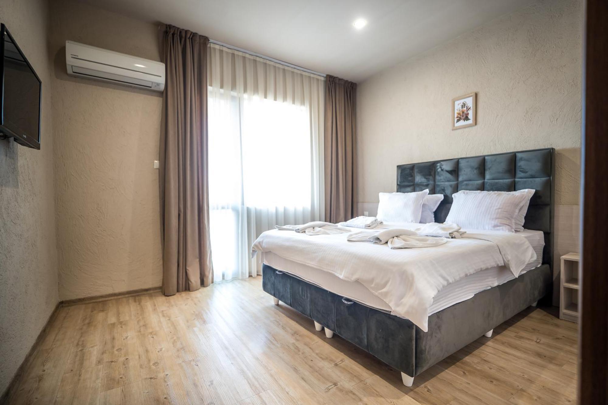 Hotel Royal Bath Banya  Ngoại thất bức ảnh
