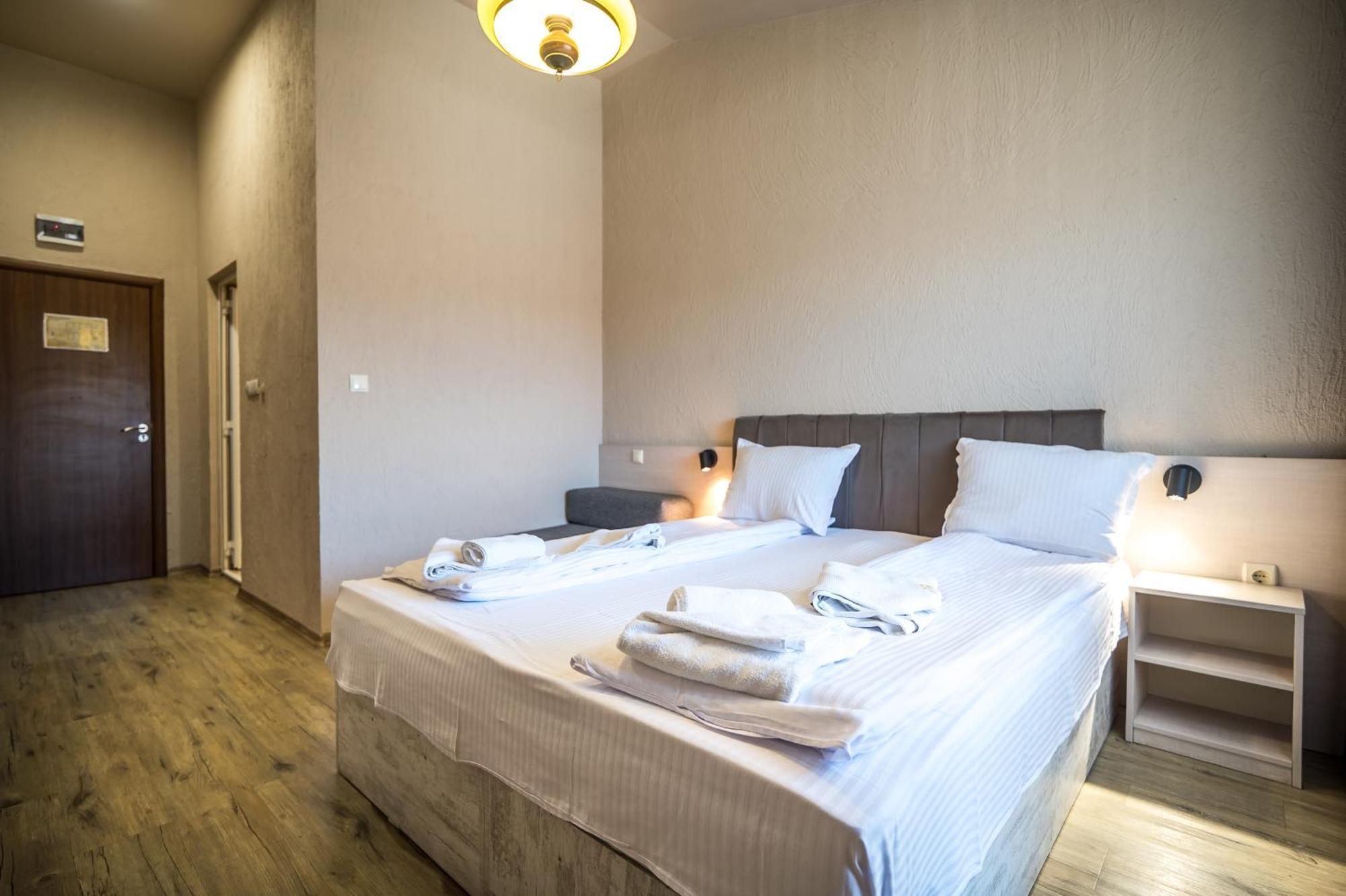 Hotel Royal Bath Banya  Ngoại thất bức ảnh