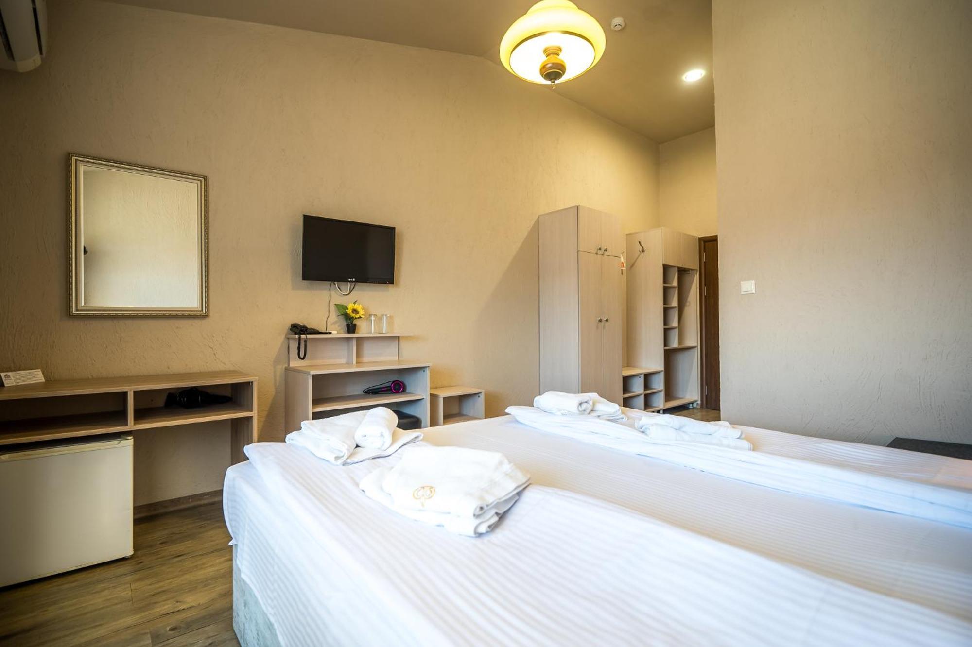 Hotel Royal Bath Banya  Ngoại thất bức ảnh